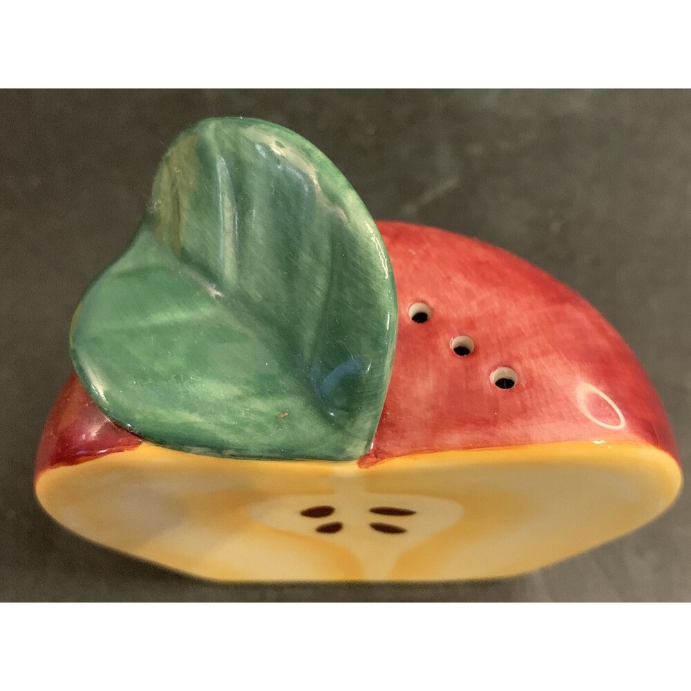Vintage Red Delicious Apple Halves Salt And Pepper Shakers 'Salt of the Earth' - Picture 9 of 11
